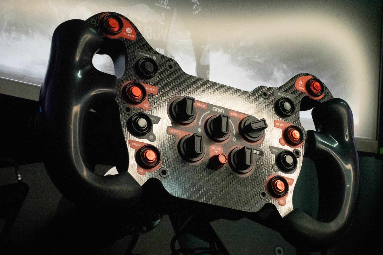 SIMPRO Academy Phuket’s Simucube 2 Pro direct-drive rig and Simtrecs load-cell pedals — the same precision-engineering standard behind the Mercedes investigation into the Antonelli wheel shield failure